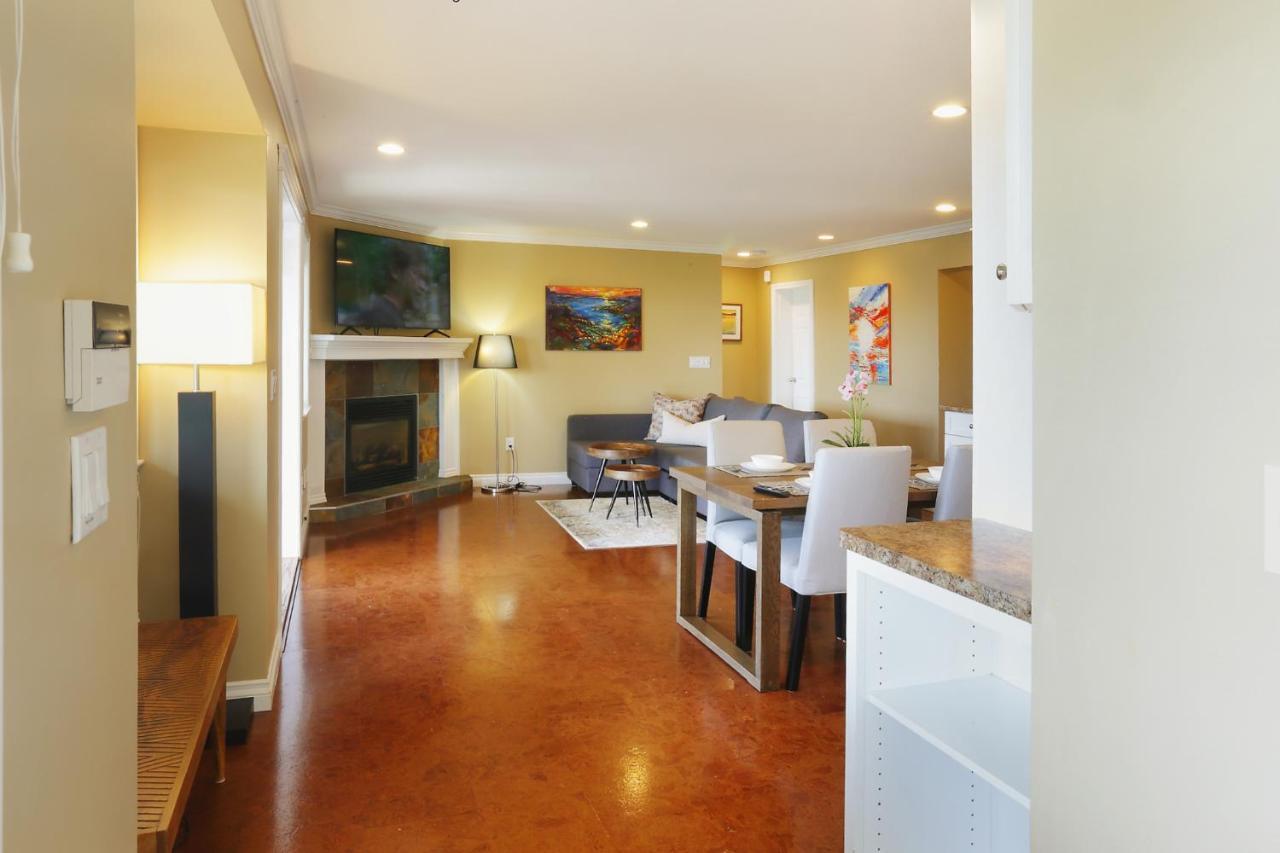 Lovely J Home -Stunning River View Cozy Two Bedroom Private Suite New Westminster Exterior foto